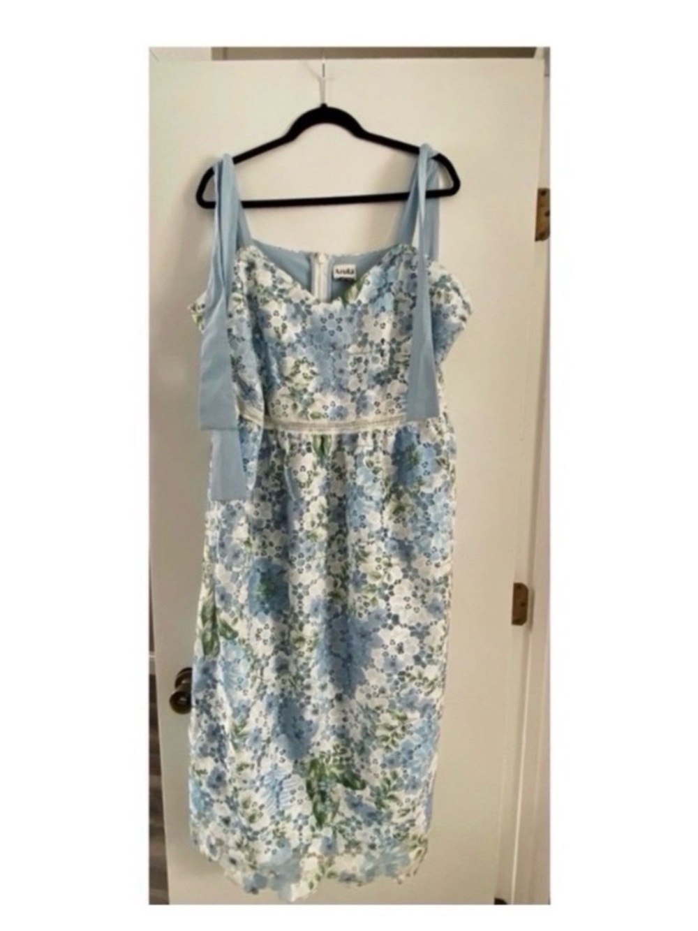 ARULA Altar’d State White Floral Lace Midi Dress - Picture 5 of 7
